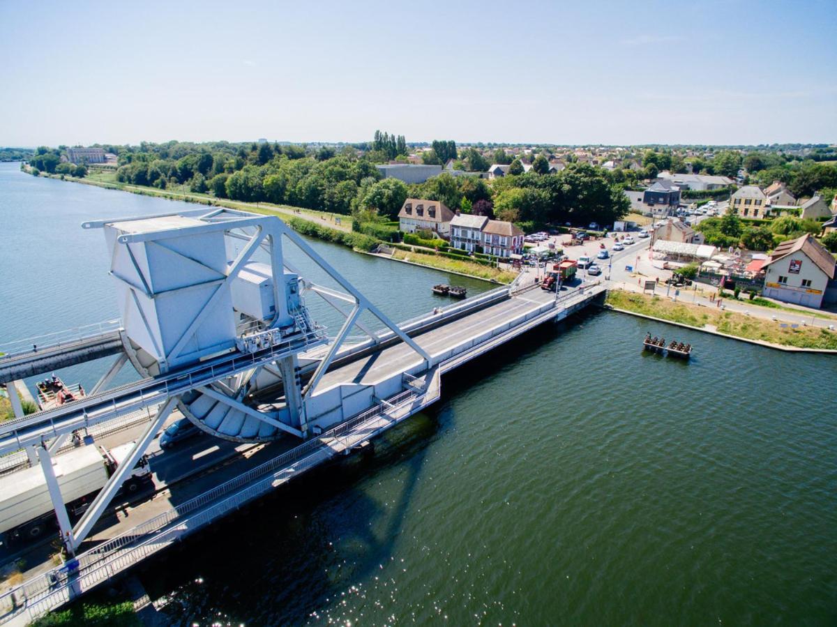 Maison Au Pegasus Bridge & Proche Plage Bénouville Екстериор снимка